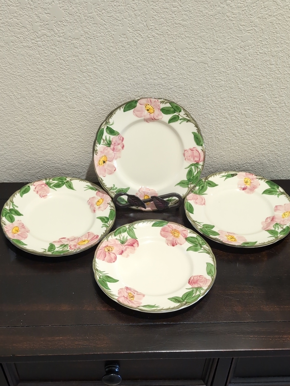 Four (4) Franciscan Desert Rose Bread Butter Dessert Appetizer Plates 6 3/8"